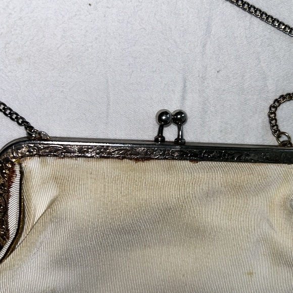 Vintage floral needle point purse - Picture 7 of 12